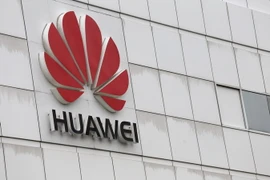 [Video] Cấm bán điện thoại Huawei, ZTE trong các căn cứ quân sự Mỹ