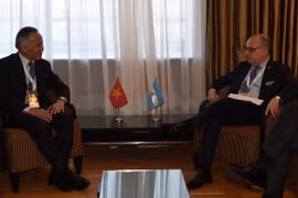 Bộ trưởng Ngoại giao Argentina Jorge Faurie tiếp Thứ trưởng Bộ Công Thương Việt Nam Trần Quốc Khánh tại Buenos Aires. (Nguồn: Bộ Ngoại giao Argentina)