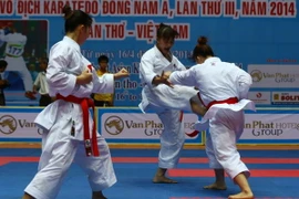Việt Nam tạm dẫn đầu Giải vô địch Karatedo Đông Nam Á