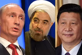 Tổng thống Nga Putin (trái), Tổng thống Iran Hassan Rouhani (giữa) và Chủ tịch Trung Quốc Tập Cận Bình. (Nguồn: realiran.org)