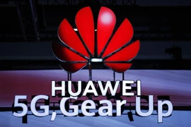 Biểu tượng của Huawei và mạng 5G tại Diễn đàn mạng di động toàn cầu ở Zurich, Thụy Sĩ ngày 15/10/2019. (Nguồn: AFP/TTXVN) 