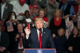 Tổng thống đắc cử Mỹ Donald Trump tại một sự kiện ở Hershey, bang Pennsylvania ngày 15/12. (Nguồn: EPA/TTXVN)