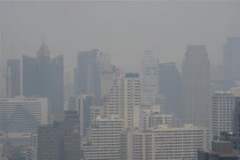 Khói bụi ô nhiễm bao phủ dày đặc tại Bangkok, Thái Lan, ngày 30/9/2019. (Nguồn: AFP/TTXVN) 