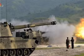 Các lực lượng tham gia cuộc diễn tập quân sự dưới sự giám sát của nhà lãnh đạo Triều Tiên Kim Jong-un ở phía Tây nước này ngày 9/5/2019. (Nguồn: Yonhap/TTXVN) 