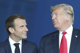 Tổng thống Donald Trump (phải) và người đồng cấp Pháp Macron. (Nguồn: AP)