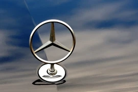 Biểu tượng của hãng Mercedes-Benz. (Nguồn: AFP/TTXVN)