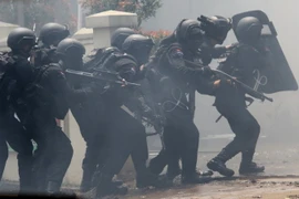 Cảnh sát chống khủng bố Indonesia. (Nguồn: THX/TTXVN)