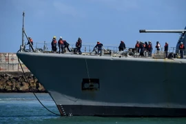 Tàu khu trục ARA Sarandi của Hải quân Argentina tham gia tìm kiếm tàu ngầm ARA San Juan bị mất tích trên vùng biển phía nam thủ đô Buenos Aires ngày 21/11. (Nguồn: AFP/TTXVN)