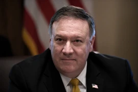 Ngoại trưởng Nga Sergei Lavrov (trái) và Ngoại trưởng Mỹ Mike Pompeo. (Nguồn: Daily Express)