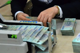 [Video] Nhiều ngân hàng tăng lãi suất tiền gửi để cân đối nguồn vốn