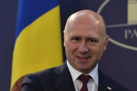 Thủ tướng Moldova Pavel Filip phát biểu tại một cuộc họp báo ở Bucharest, Romania ngày 26/1. (Nguồn: AFP/TTXVN)