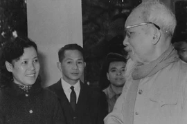 Cuốn sách 'Hồ Chí Minh: Sự nghiệp và thời đại' ra mắt đọc giả Mông Cổ đúng vào dịp kỷ niệm 70 năm Cách mạng Tháng Tám và Quốc khánh Việt Nam. (Nguồn: TTXVN)