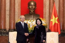 Phó Chủ tịch nước Đặng Thị Ngọc Thịnh tiếp ông Cheep Jullamon, Chánh án Tòa án tối cao Thái Lan đang ở thăm và làm việc tại Việt Nam. (Ảnh: Văn Điệp/TTXVN)
