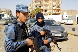 Các lực lượng trung thành với Tướng Khalifa Haftar làm nhiệm vụ tại khu vực Sebha, miền nam Libya, ngày 6/2/2019. (Nguồn: AFP/TTXVN) 
