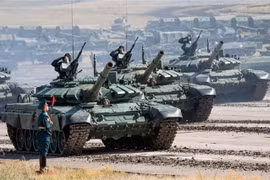 Xe tăng quân đội Nga tham gia cuộc tập trận Vostok-2018 tại Siberia ngày 13/9. (Nguồn: AFP/TTXVN) 