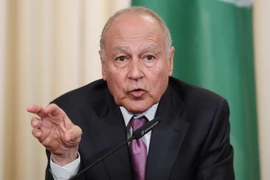 Tổng thư ký Liên đoàn Arab Ahmed Aboul-Gheit nhấn mạnh với việc đưa ra quyết định này, Mỹ thể hiện 'không có ý thức trách nhiệm và đã bỏ qua các giá trị nhân đạo.' (Nguồn: AFP/TTXVN)