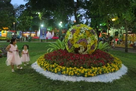 Hội hoa Xuân Bính Thân 2016 tại Công viên Tao Đàn, Thành phố Hồ Chí Minh. (Ảnh: Phương Vy/TTXVN)