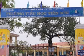 Bắc Giang: Điều chuyển thầy giáo bị tố sàm sỡ học sinh nữ