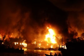 Hiện trường vụ cháy. (Ảnh: Nguyên Lý/TTXVN)