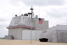Hệ thống lá chắn tên lửa AEGIS Ashore của Mỹ tại căn cứ Deveselu, Tây Nam Bucharest, Romania ngày 12/5. (Nguồn: THX/TTXVN)