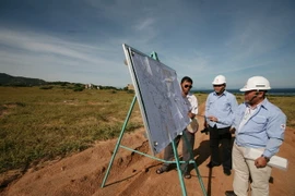 Giới thiệu mặt bằng dự án điện hạt nhân Ninh Thuận. (Ảnh: Ngọc Hà/TTXVN)