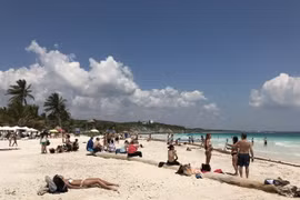 Bãi biển thuộc Công viên quốc gia Tulum ở bang Quintana Roo, Mexico ngày 22/3. (Nguồn: AFP/TTXVN)