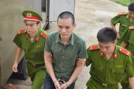 8 năm tù giam cho kẻ hiếp dâm trẻ em ở Hòa Bình