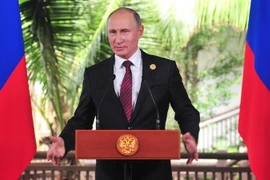 Tổng thống Nga Vladimir Putin đã tổ chức họp báo về kết quả của APEC 2017. (Ảnh: TTXVN)