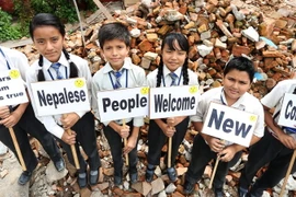 Trẻ em Nepal míttinh tại thủ đô Kathmandu nhân sự kiện ban hành Hiến pháp mới. (Nguồn: THX/TTXVN)