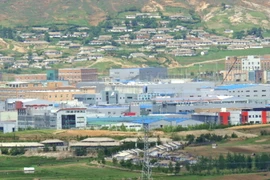 Khu công nghiệp liên Triều Kaesong nhìn từ phía Hàn Quốc. (Nguồn: AFP/TTXVN)