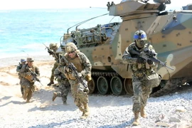 Binh sỹ Mỹ và Hàn Quốc tham gia cuộc tập trận đổ bộ ở Pohang. (Nguồn: Yonhap/TTXVN)