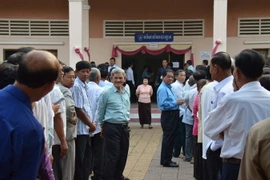 Quang cảnh trước phòng bỏ phiếu tại tỉnh Kandal cuộc bầu cử Thượng viện khóa 4 ở Campuchia. (Ảnh minh họa: Chanh Đa/TTXVN)