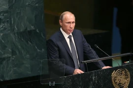 Tổng thống Nga Vladimir Putin phát biểu tại khóa họp lần thứ 70 Đại Hội đồng Liên hợp quốc ở New York. (Nguồn: AFP/TTXVN)
