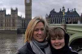 Jennifer Sullivan và con gái trong một chuyến đi. (Nguồn: dailymail.co.uk)