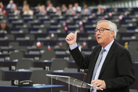 Chủ tịch Ủy ban châu Âu (EC) Jean-Claude Juncker phát biểu tại Nghị viện châu Âu (EP) ở Strasbourg, Pháp. (Nguồn: AFP/TTXVN) 