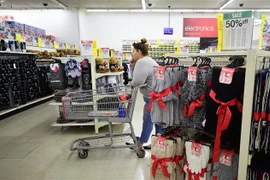 [Video] Người dân Mỹ háo hức với sự kiện 'Thứ Sáu đen tối'