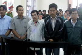 Hướng dẫn giải quyết vụ án “5 công an dùng nhục hình”