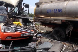 Hỗ trợ gia đình nạn nhân trong vụ tai nạn trên cao tốc