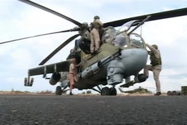 Trực thăng không quân Nga tham gia chiến dịch không kích chống IS tại căn cứ Heymim gần thị trấn Latakia, Syria ngày 6/10. (Nguồn: Reuters/TTXVN)
