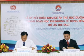 TP. HCM thí điểm thẻ thanh toán học phí không dùng tiền mặt
