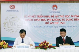 TP. HCM thí điểm thẻ thanh toán học phí không dùng tiền mặt