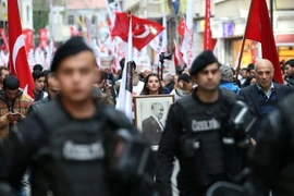 Nhân viên an ninh Thổ Nhĩ Kỳ tăng cường an ninh tại Istanbul ngày 29/10. (Nguồn: EPA/TTXVN)