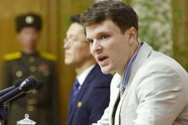 Đoàn tàu chở đoàn đại biểu người Hàn Quốc tới Triều Tiên ngày 30/11/2018. (Nguồn: Kyodo/TTXVN) 