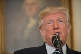 Tổng thống Mỹ Donald Trump phát biểu tại Nhà Trắng ngày 2/10. (Nguồn: AFP/TTXVN)