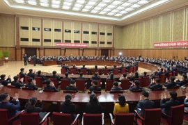 Một cuộc họp chung giữa giới chức Chính phủ và đảng Lao động Triều Tiên. (Nguồn: Y​onhap/TTXVN)