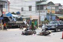 Thành phố Hồ Chí Minh: "Xe điên" đâm 2 xe máy, 3 người nhập viện