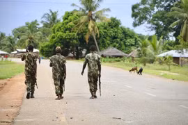 Theo thông báo, 1 cảnh sát và 6 dân thường, trong đó có 2 trẻ em, đã thiệt mạng. (Nguồn: AFP) 