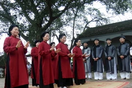 Biểu diễn Hát Xoan Phú Thọ. (Ảnh: Thanh Tùng/TTXVN)