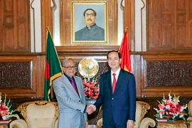 Chủ tịch nước Trần Đại Quang hội kiến với Tổng thống Bangladesh Mohammad Abdul Hamid. (Ảnh: Nhan Sáng/TTXVN)
