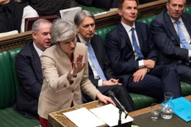 Thủ tướng Anh Theresa May (trái, phía trước). (Nguồn: AFP/TTXVN) 